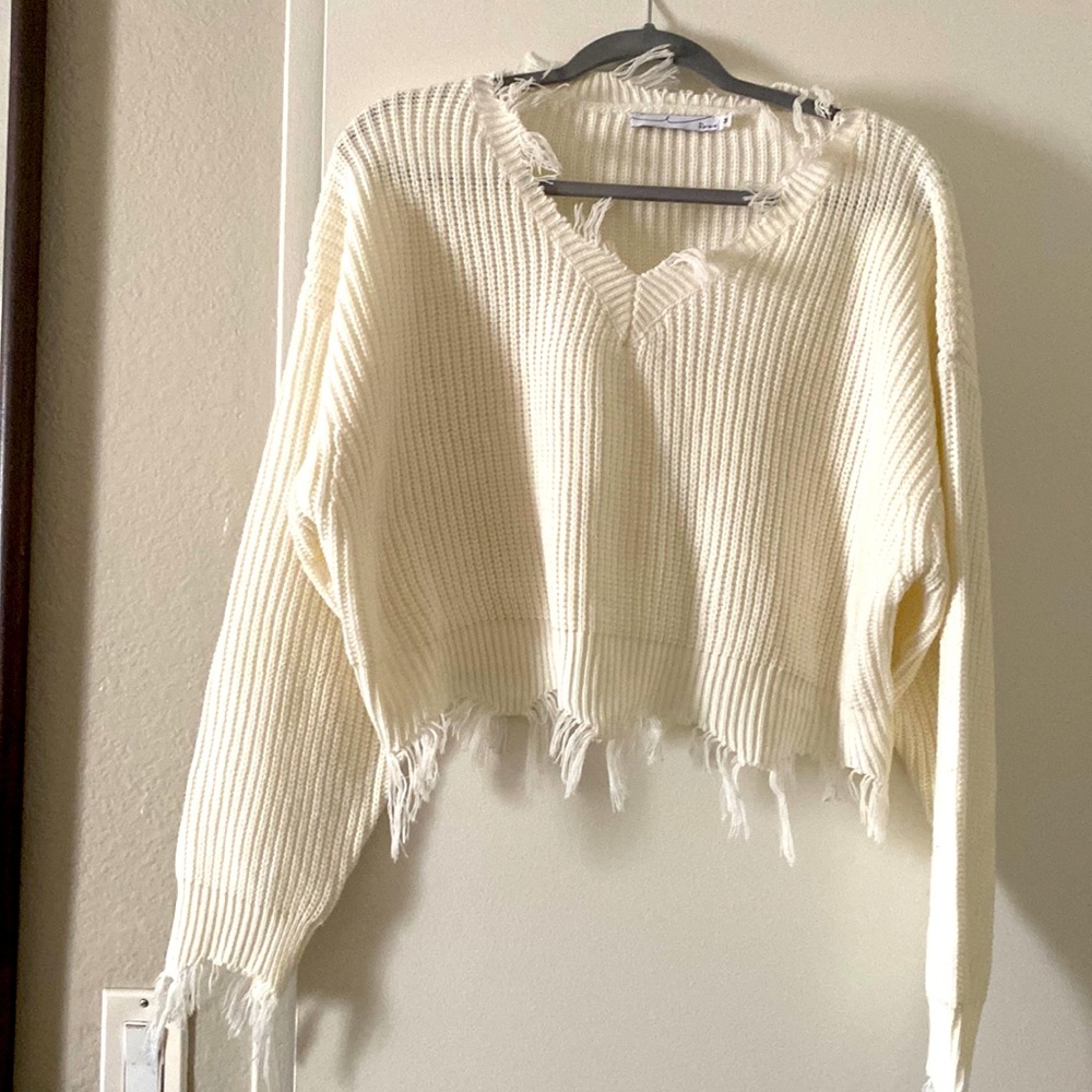 Nice Top Size M Can be worn one shoulder off. Worn once in great condition